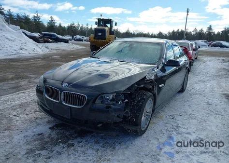 2011 BMW 535I xDrive z USA, uszkodzony, nr VIN WBAFU7C5XBDU53775